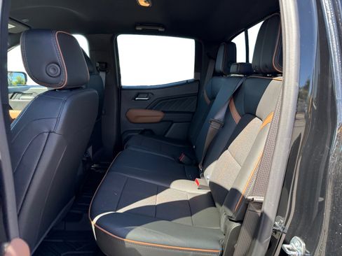 New 2025 GMC Canyon AT4 image 16