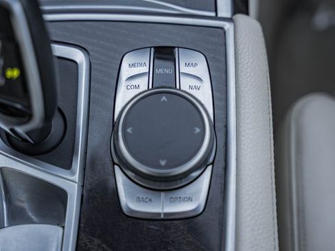 Used 2019 BMW 740i 740i w/ M Sport Package image 26