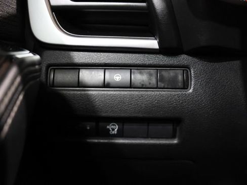 Certified 2023 Nissan Rogue SV FWD image 16