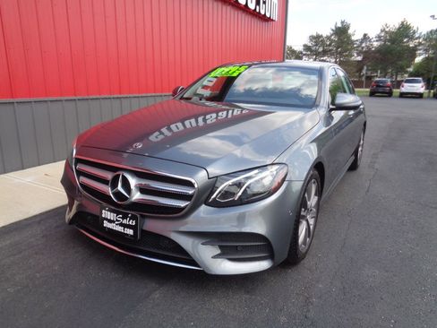 Used 2018 Mercedes-Benz E 400 4MATIC Sedan image 1