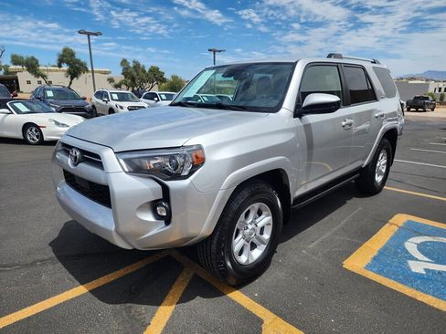 Used 2021 Toyota 4Runner SR5 RWD image 7