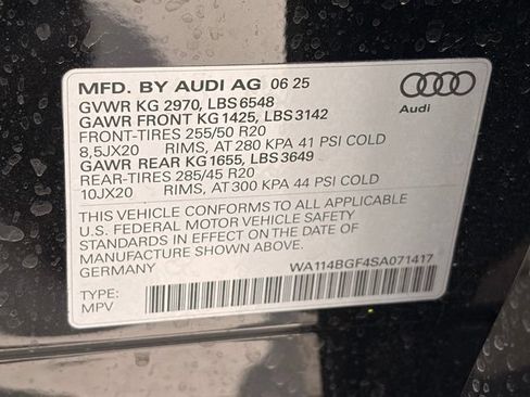 Used 2025 Audi Q6 e-tron Premium w/ Convenience Package AWD/4WD image 38