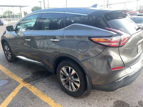 Used 2018 Nissan Murano S image 3