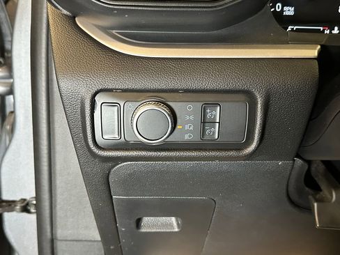 Used 2021 Ford Explorer XLT AWD/4WD image 18