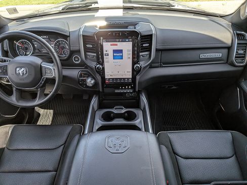 Used 2024 RAM 1500 Laramie AWD/4WD image 14