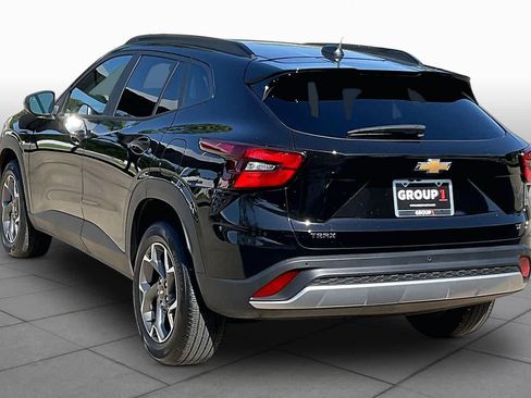 Used 2026 Chevrolet Trax LT w/ Driver Confidence Package FWD image 12