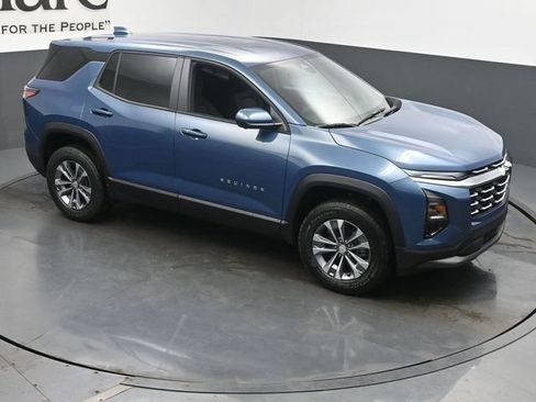 New 2026 Chevrolet Equinox LT w/ Safety and Technology Package FWD image 26