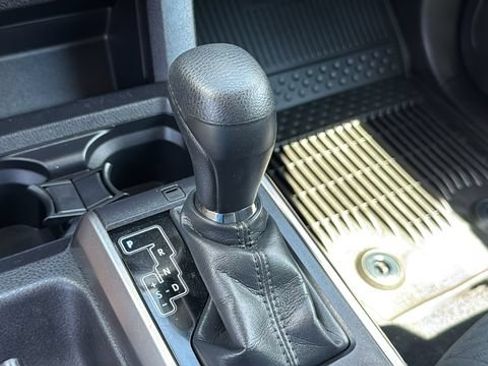 Certified 2023 Toyota Tacoma SR5 AWD/4WD image 17