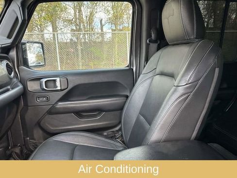 Used 2018 Jeep Wrangler Unlimited Sahara w/ Dual Top Group image 20