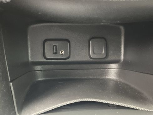 Used 2018 Chevrolet Equinox LT AWD/4WD image 22