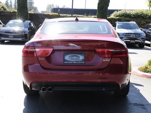 Used 2017 Jaguar XE Premium AWD/4WD image 7