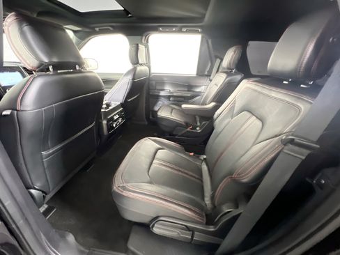 Used 2019 Ford Expedition Limited w/ Equipment Group 303A AWD/4WD image 25