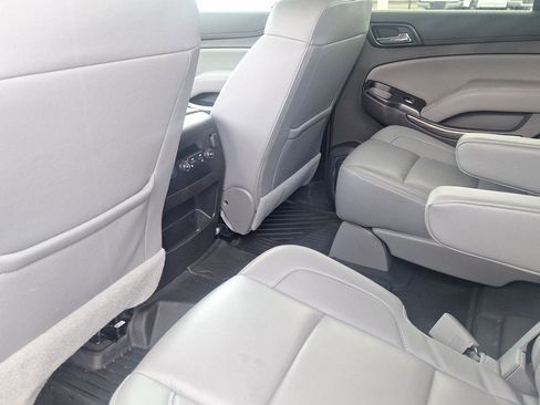 Used 2019 Chevrolet Tahoe LT w/ LT Signature Package AWD/4WD image 15