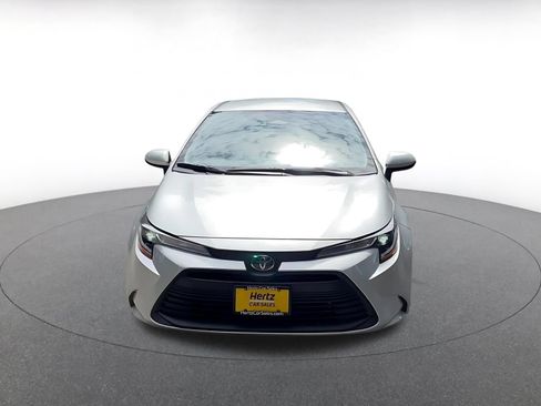 Used 2025 Toyota Corolla LE FWD image 4