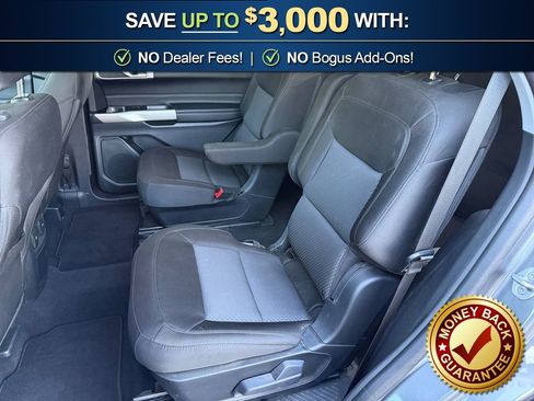 Used 2023 Ford Explorer XLT RWD image 21