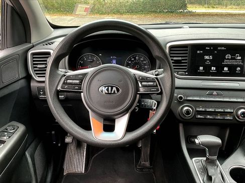 Used 2020 Kia Sportage LX image 8