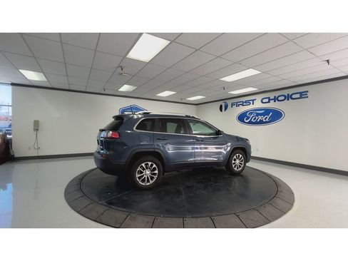 Used 2020 Jeep Cherokee Latitude Plus w/ Cold Weather Group image 2