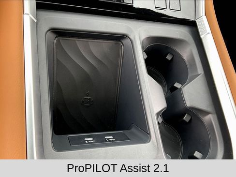 Used 2026 Nissan Armada Platinum Reserve w/ Accent Package AWD/4WD image 15