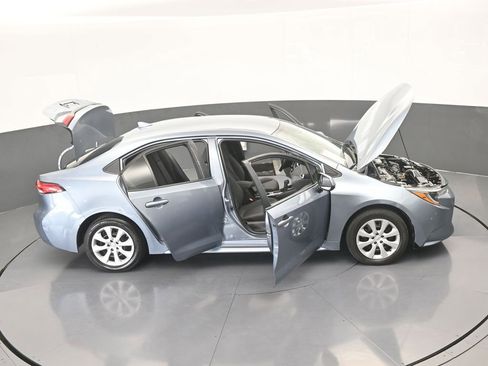 Used 2021 Toyota Corolla LE image 65