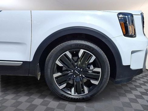 Certified 2024 Kia Telluride SX w/ Towing Package FWD image 10