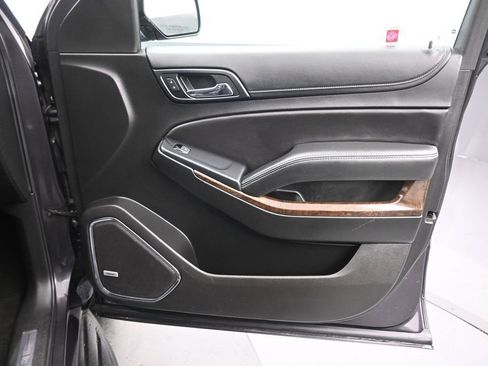 Used 2018 Chevrolet Suburban LT AWD/4WD image 50