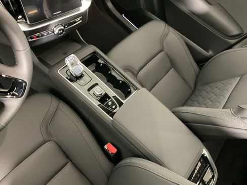 New 2026 Volvo XC90 B6 Plus w/ Protection Package Premier image 22