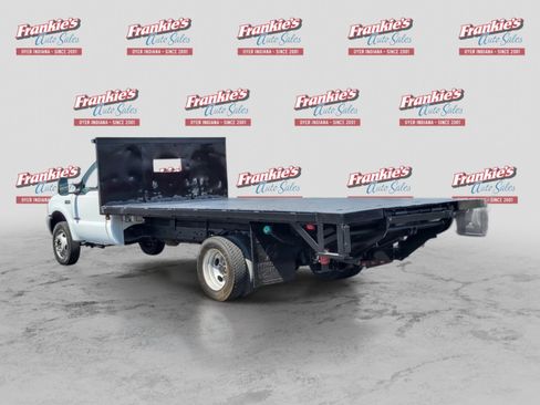 Used 2004 Ford F550 2WD Regular Cab Super Duty image 3