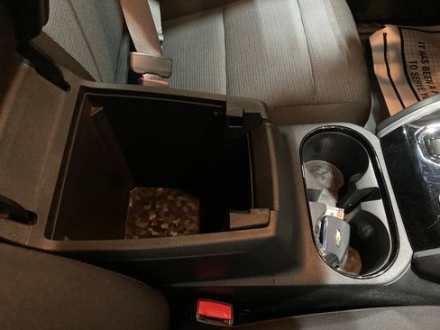 Used 2023 Chevrolet Colorado LT w/ LT Convenience Package II image 7