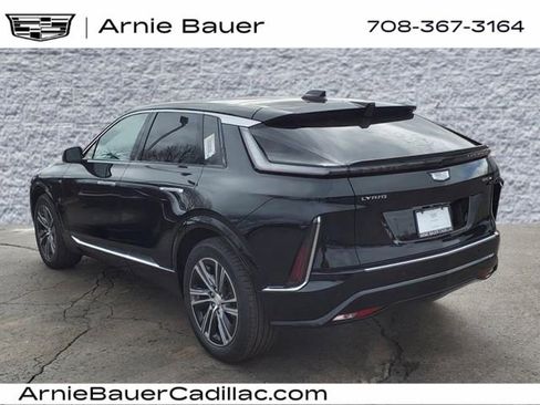 New 2025 Cadillac Lyriq Luxury image 10