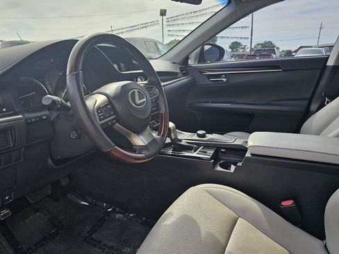 Used 2018 Lexus ES 350 w/ Premier Package FWD image 7