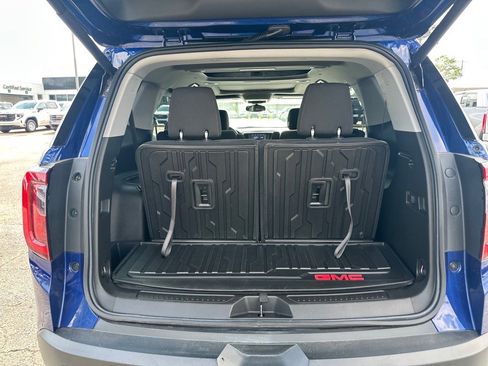 Used 2023 GMC Acadia AT4 image 5