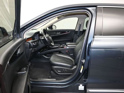 Used 2023 Lincoln Nautilus Reserve image 22