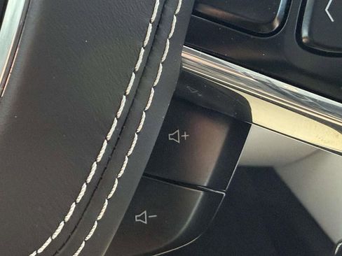 Used 2024 Chevrolet Corvette Stingray Premium Cpe w/ Z51 Performance Package image 23