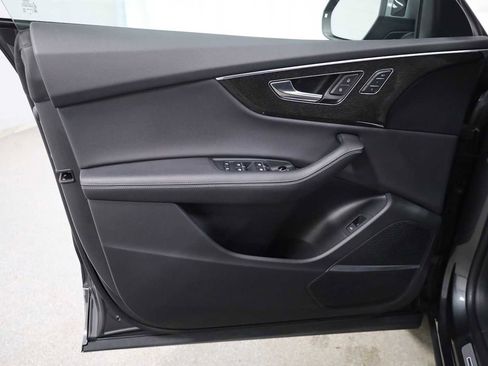 Used 2023 Audi Q8 Premium Plus w/ Premium Plus Package image 16