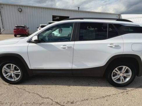 Used 2023 GMC Terrain SLE w/ Driver Convenience Package AWD/4WD image 10