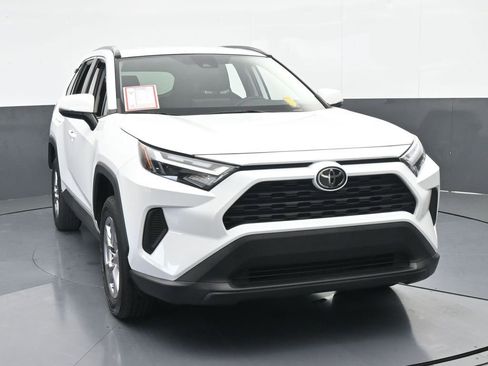 Used 2023 Toyota RAV4 XLE image 9