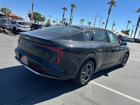 Used 2025 Kia K4 FWD image 3