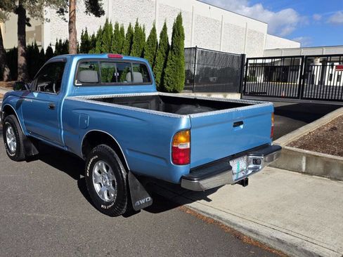 Used 1995 Toyota Tacoma 4x4 Regular Cab image 7