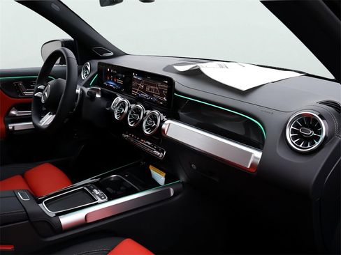 New 2026 Mercedes-Benz GLB 35 AMG 4MATIC image 12
