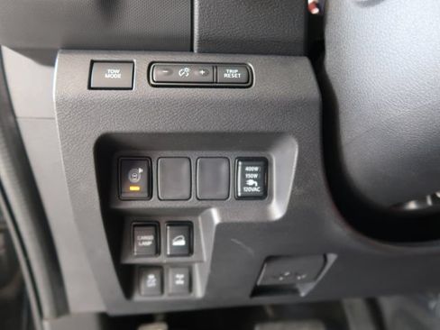 Used 2023 Nissan Frontier PRO-4X w/ Pro Convenience Package AWD/4WD image 17