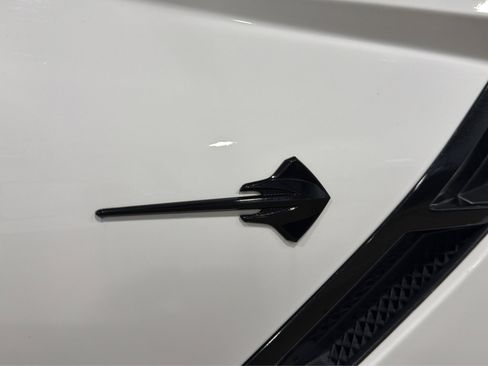 Used 2017 Chevrolet Corvette Stingray Coupe w/ Carbon Flash Badge Package RWD image 44