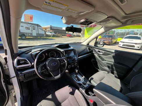 Used 2020 Subaru Forester Premium image 9