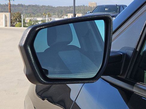 Used 2023 Chevrolet Equinox LS w/ LS Convenience Package FWD image 19