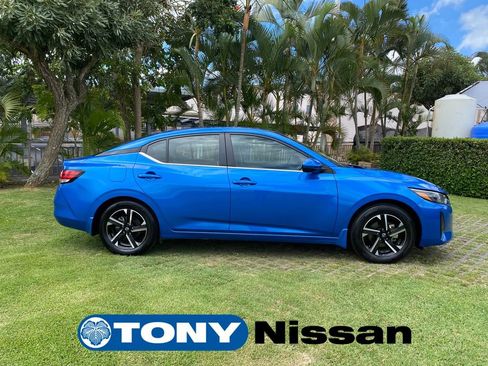Used 2025 Nissan Sentra SV FWD image 8