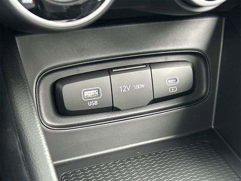 New 2026 Hyundai Venue SE image 27