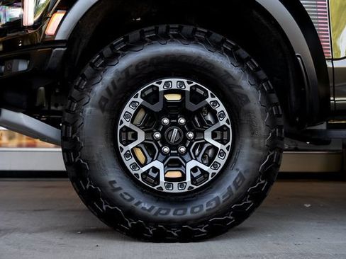 Used 2025 Ford F150 Raptor w/ Equipment Group 803A Raptor R AWD/4WD image 14