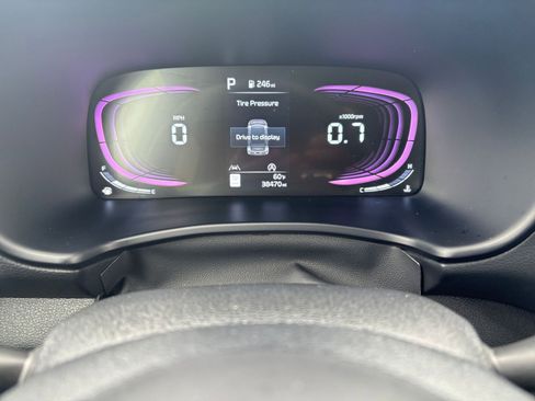 Used 2025 Kia Soul LX w/ LX Technology Package FWD image 40