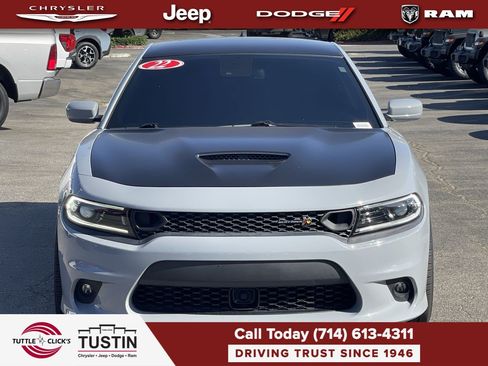 Used 2022 Dodge Charger Scat Pack w/ Dynamics Package RWD image 2