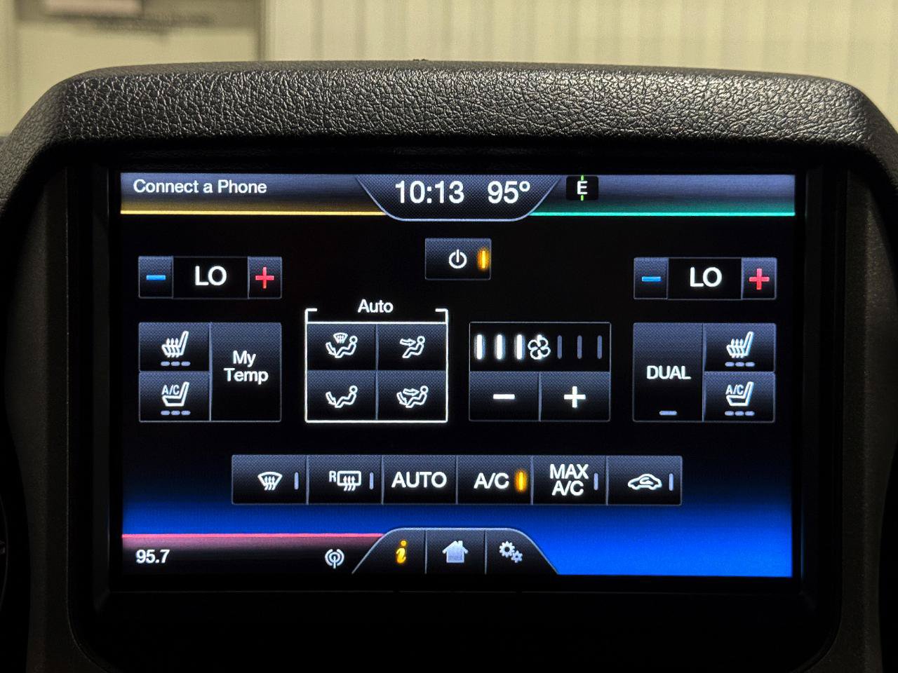 Used 2016 Ford F250 Lariat w/ Lariat Interior Package AWD/4WD image 20
