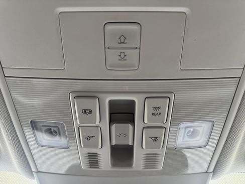 Used 2022 Volkswagen Taos SE image 22